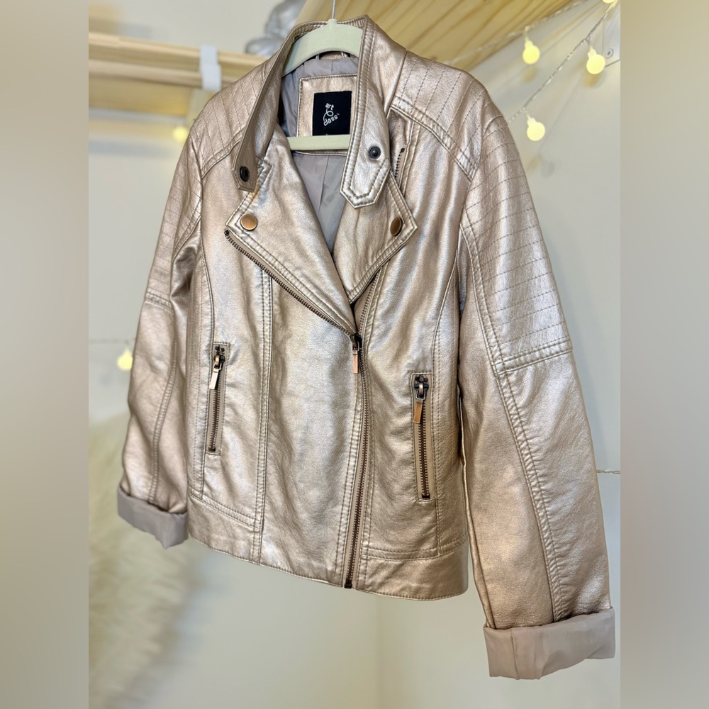 🌾 Kid’s Rose Gold Metallic Faux‎ Leather Jacket